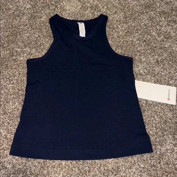 Lululemon Waist-Length RB Tank - Picture 2 of 6